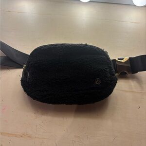Lululemon Sherpa Belt Bag